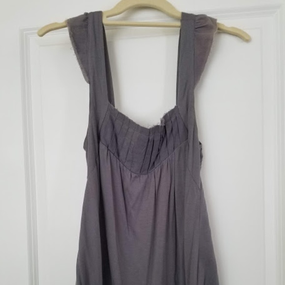 Walter grey tank- super flattering and cool - Picture 1 of 3